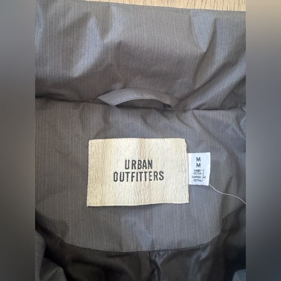 Urban Outfitters Charcoal Puffer Jacket - Picture 3 of 8
